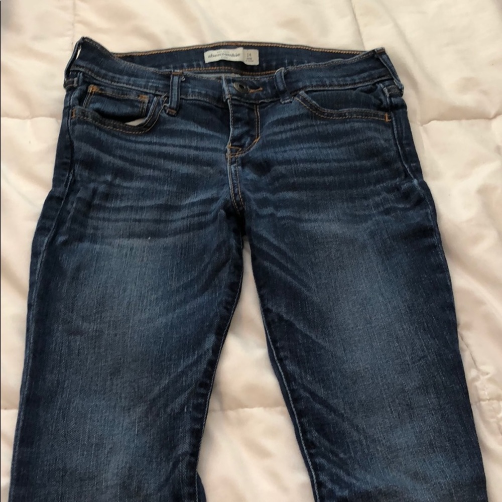 dark blue jeans from abercrombie